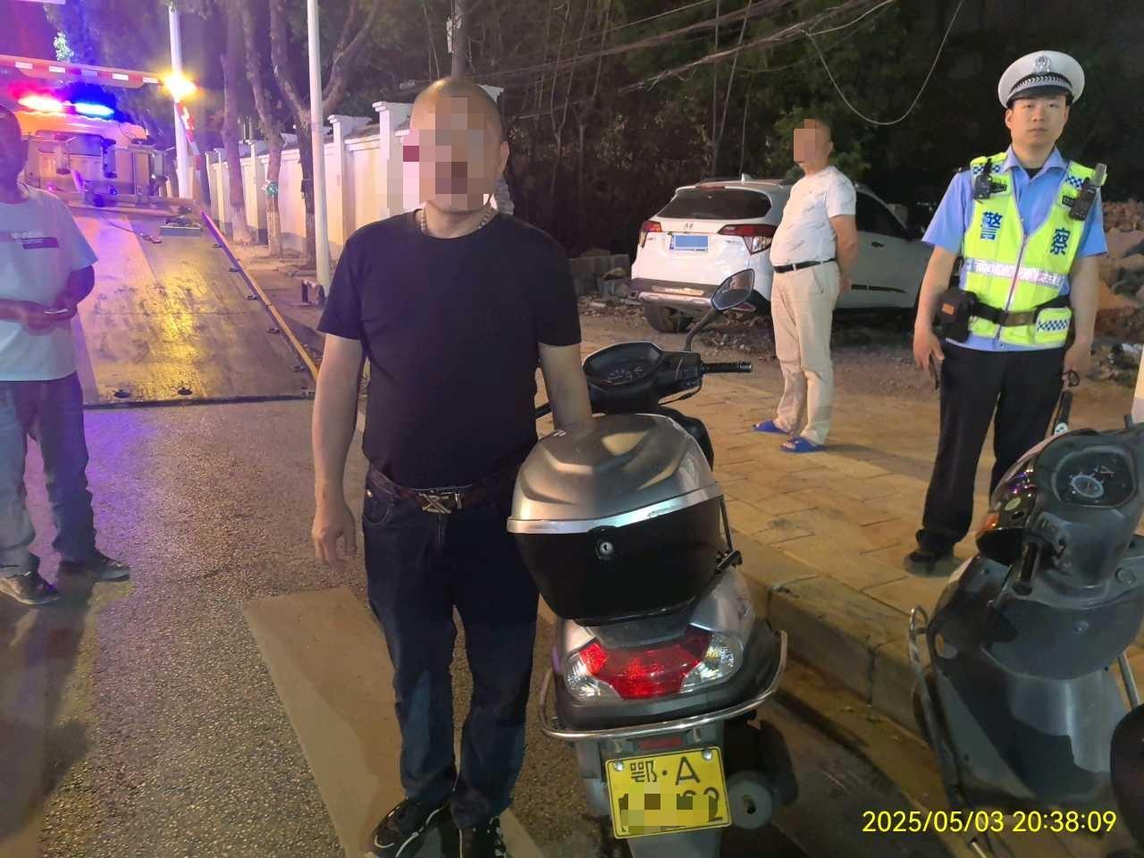 武汉上半年酒驾典型案例_武汉交警曝光酒驾典型案例_武汉一路口突发车祸致7伤 司机被抓