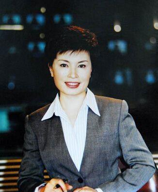 新闻播报视频_李瑞英 央视新闻联播 播报员