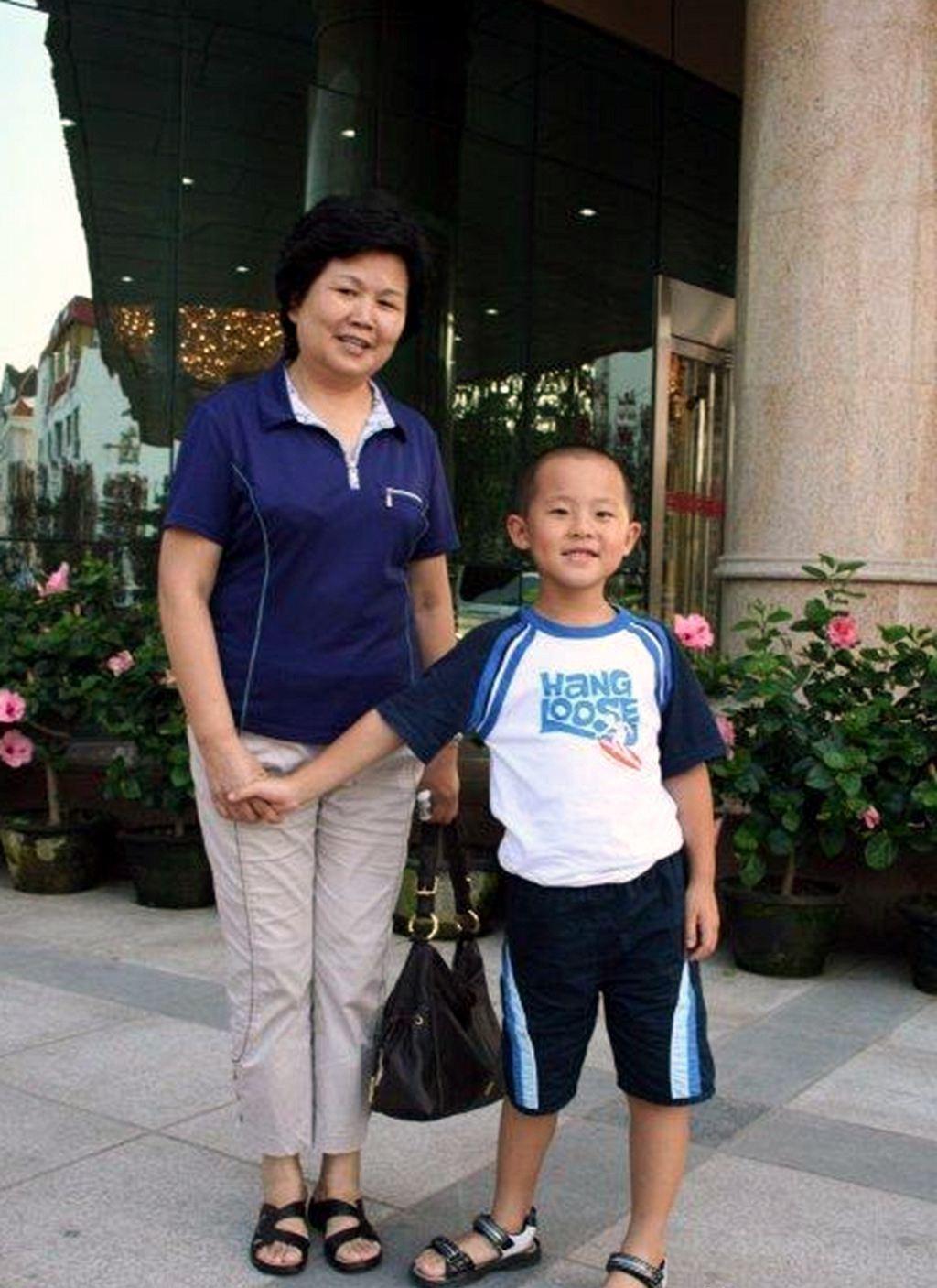 刑质斌的丈夫 邓仆方_邢质斌 电视一姐 退休生活