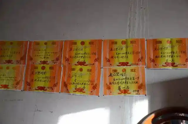 庞众望在人民日报发文_庞众望 人民日报 文章 自信 成长 _ 庞众望 清华大学 博士生 科研 报国 