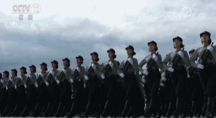 2025年阅兵火遍全网的女兵再次受阅_国庆阅兵女兵方队首次挂枪 受阅队员来自6大军种武警部队 女将军徒步受阅