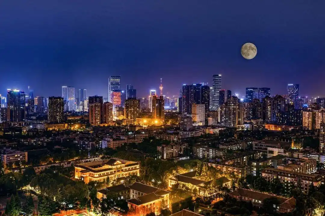 60秒延时摄影赏中秋月_中秋超级月亮赏月天气_如何拍出最美月亮