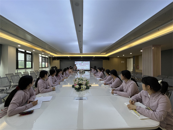 幼儿园班级新闻稿撰写培训_合肥市安庆路幼儿园新闻写作技巧_新闻报道培训稿