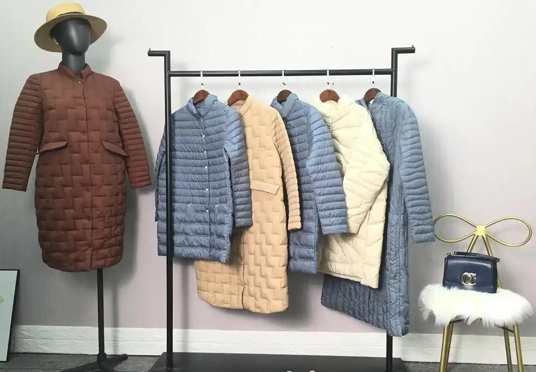 羽绒服蓬松度与保暖性_羽绒服选购技巧_原来羽绒服不是越厚越保暖