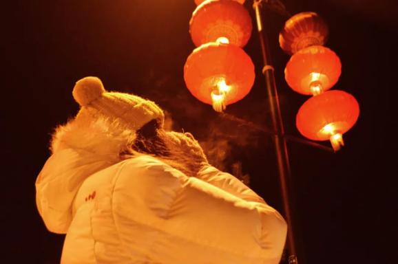 原来羽绒服不是越厚越保暖_羽绒服填充物含绒量充绒量蓬松度