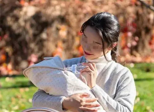 婆婆收养男婴真相_重男轻女婆婆卖孙女事件_女子引产被拒诞下女婴被医生抱养