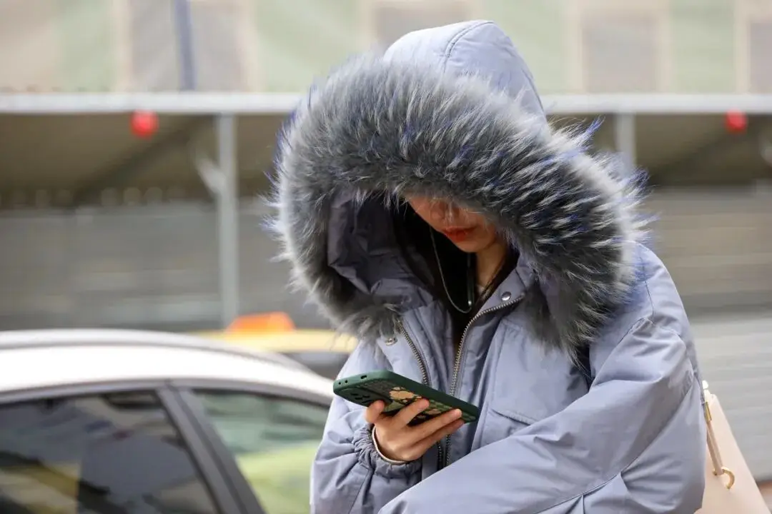 羽绒服里穿薄点才暖和！一个超简单的穿搭技巧，快收藏