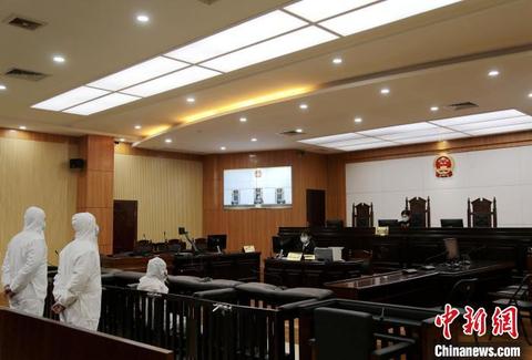 广西贺州“碰瓷女王”重操旧业 再度入狱