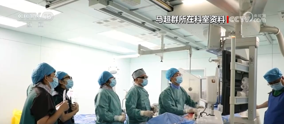 2025年阅兵火遍全网的女兵再次受阅_阅兵医疗队员 白衣战士 阅兵保障人员