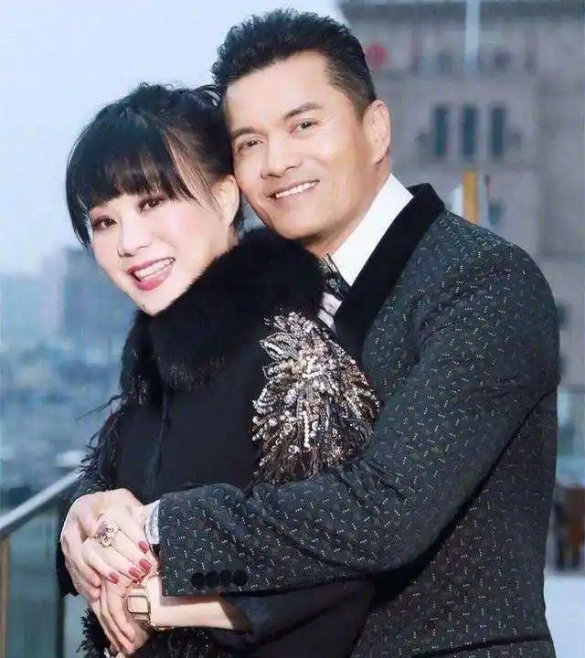 吕良伟重返上海滩_吕良伟第三任太太杨小娟_吕良伟第二任老婆