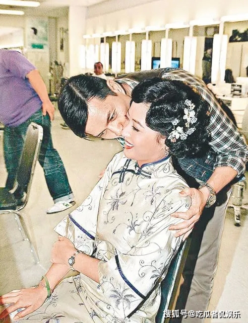 吕良伟感情经历_吕良伟第二任老婆_吕良伟软饭硬吃21年