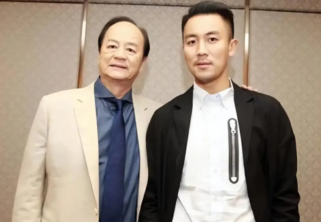 香港男星内地媳妇_香港男星婚姻现状_吕良伟第二任老婆
