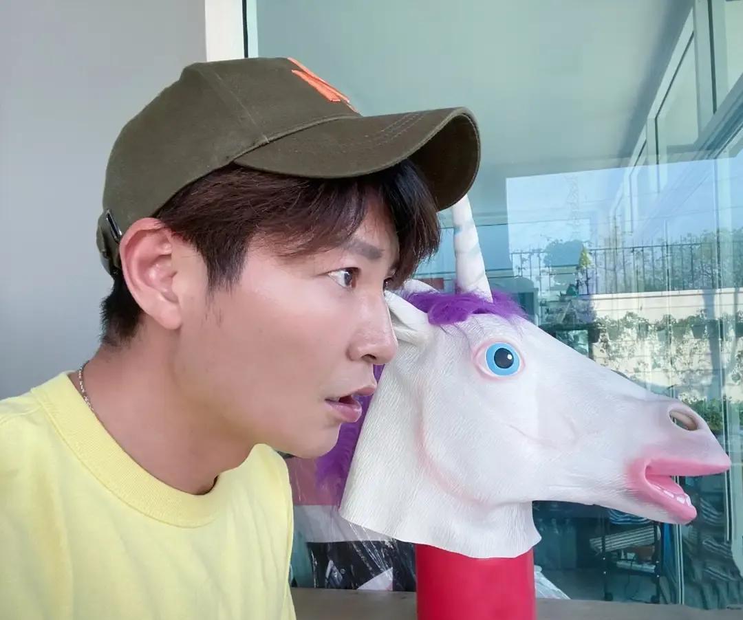 李李宗翰微博_李宗翰整容质疑_李宗翰打玻尿酸