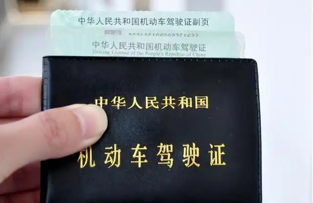 跟长途货车司机的小姐_长途货车司机不带老婆的原因_女司机薪资低