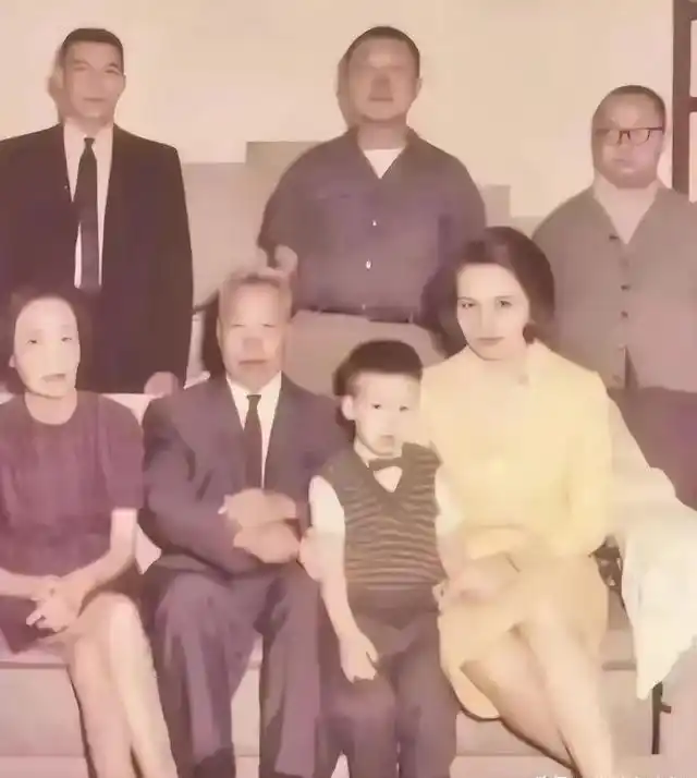 俞扬蒋孝章_蒋孝章  蒋经国 女儿奴