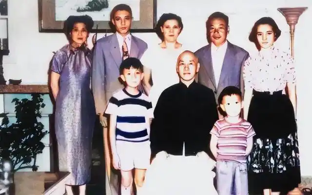 俞扬蒋孝章_蒋孝章  蒋经国 女儿奴