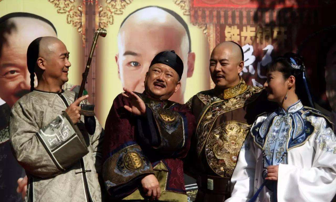 张国立老婆罗秀春_张国立与邓婕婚姻故事_演员张国立前妻