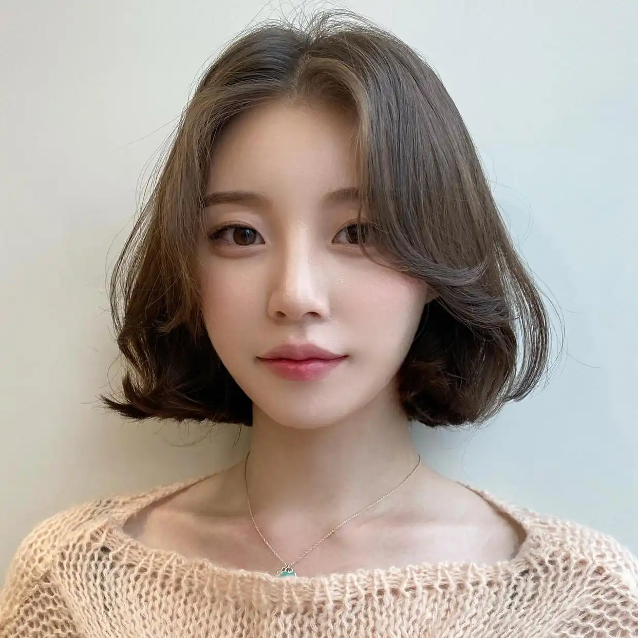 流行女士发型_今年最流行女士发型_100款女士发型推荐