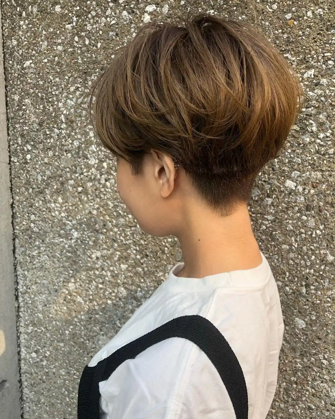 洋气瘦脸时尚发型推荐_春季流行女发24款_今年最流行女士发型