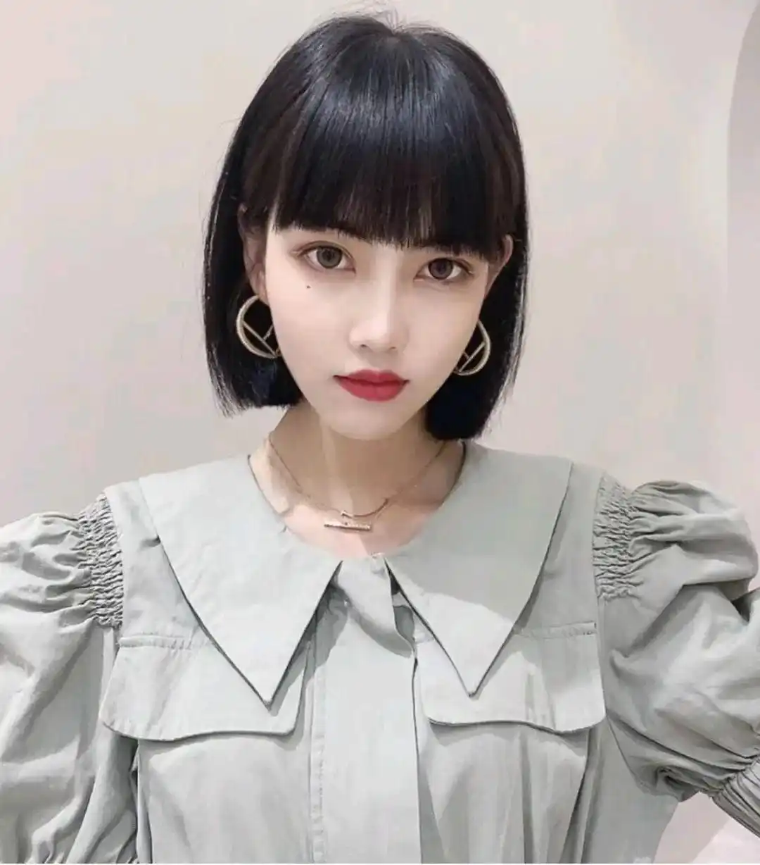 今年最流行女士发型_洋气瘦脸时尚发型推荐_春季流行女发24款