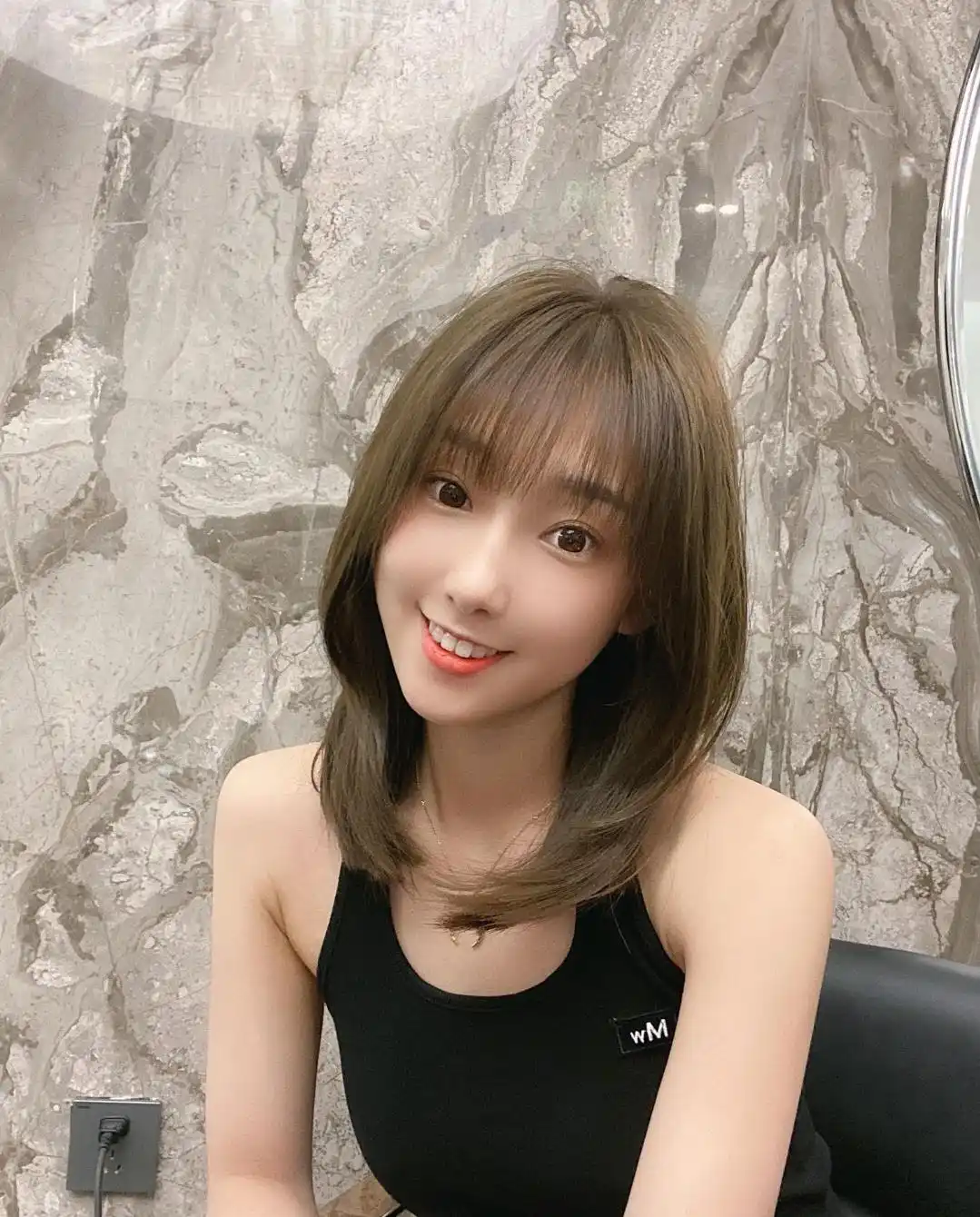 今年最流行女士发型_时尚女人发型_显白减龄女神发型