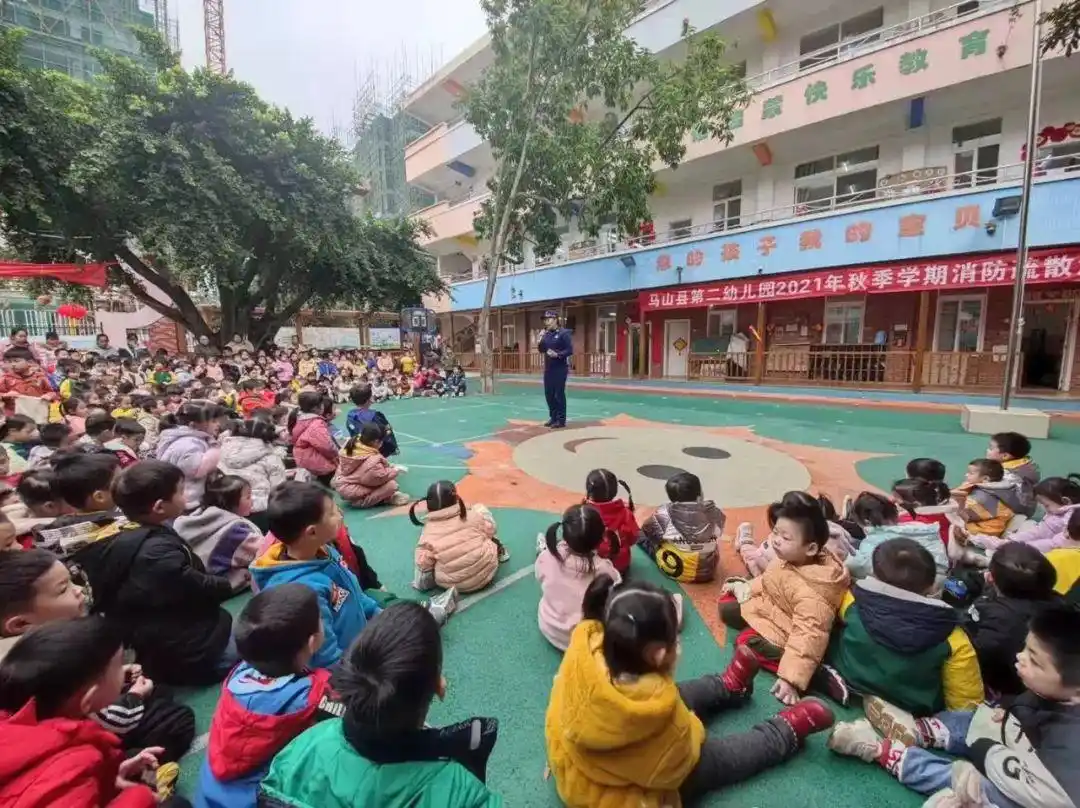 寒假儿童消防安全培训_幼儿园消防安全演练_儿童消防新闻