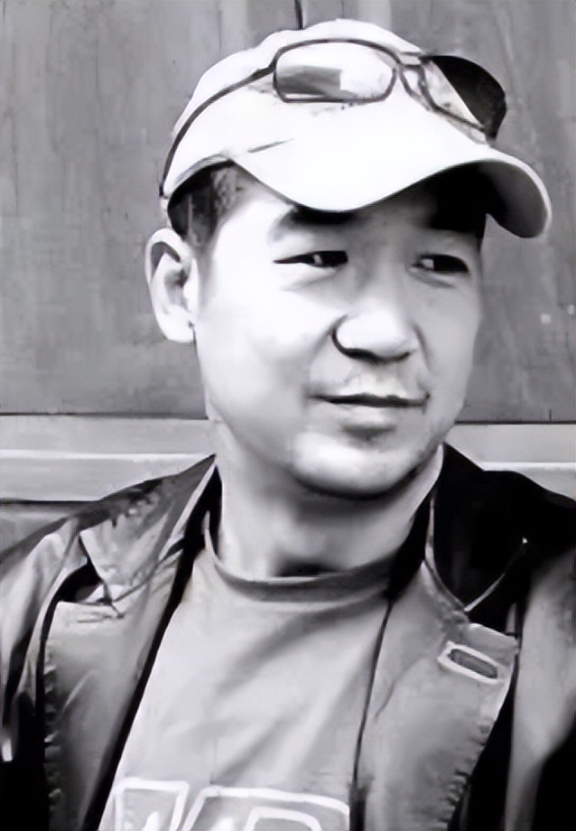 演员张国立前妻_ 张国立 与罗秀春 离婚内幕 _张国立 早年经历 