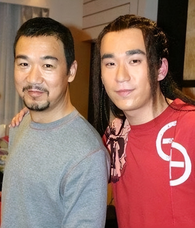 演员张国立前妻_ 张国立 与罗秀春 离婚内幕 _张国立 早年经历 