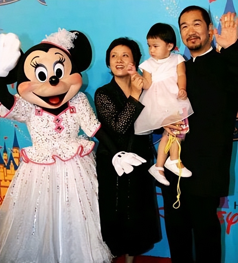  张国立 与罗秀春 离婚内幕 _演员张国立前妻_张国立 早年经历 