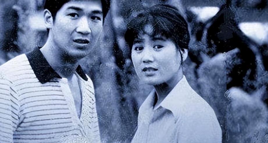 演员张国立前妻_张国立与罗秀春离婚内幕_张国立再婚邓婕后罗秀春生活