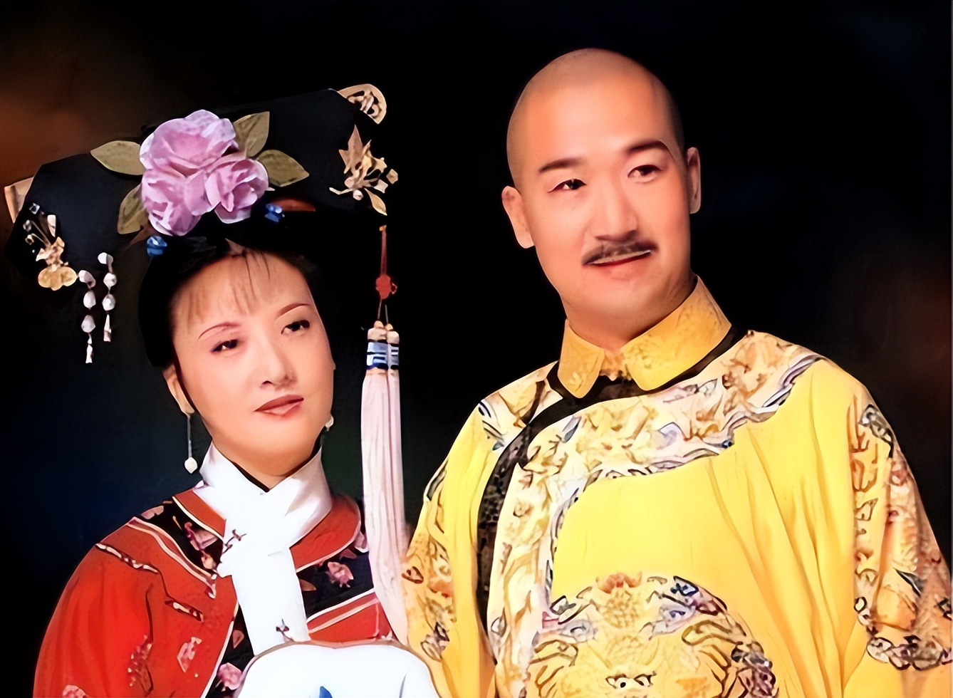 张国立与罗秀春离婚内幕_张国立再婚邓婕后罗秀春生活_演员张国立前妻