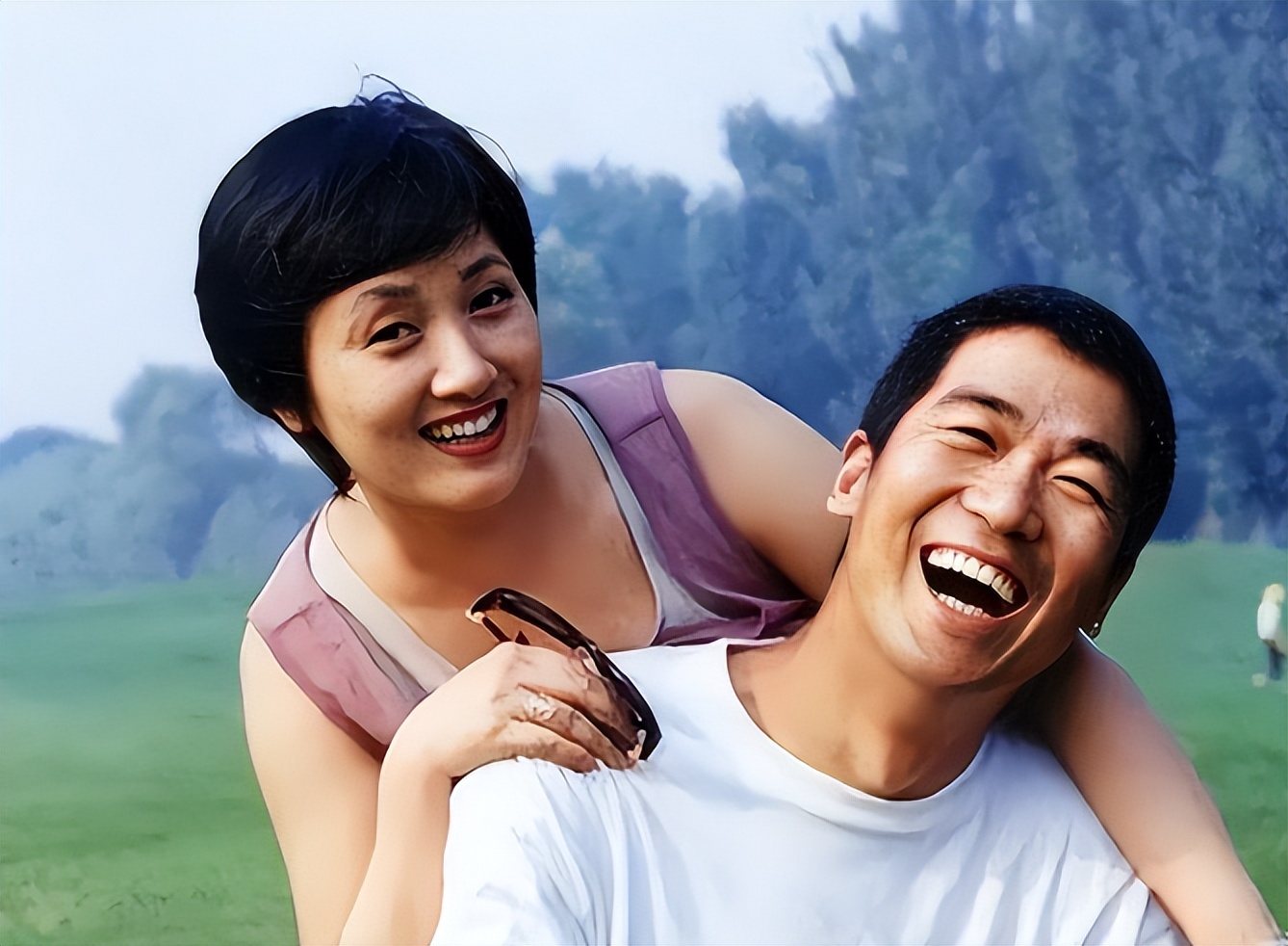 张国立再婚邓婕后罗秀春生活_张国立与罗秀春离婚内幕_演员张国立前妻