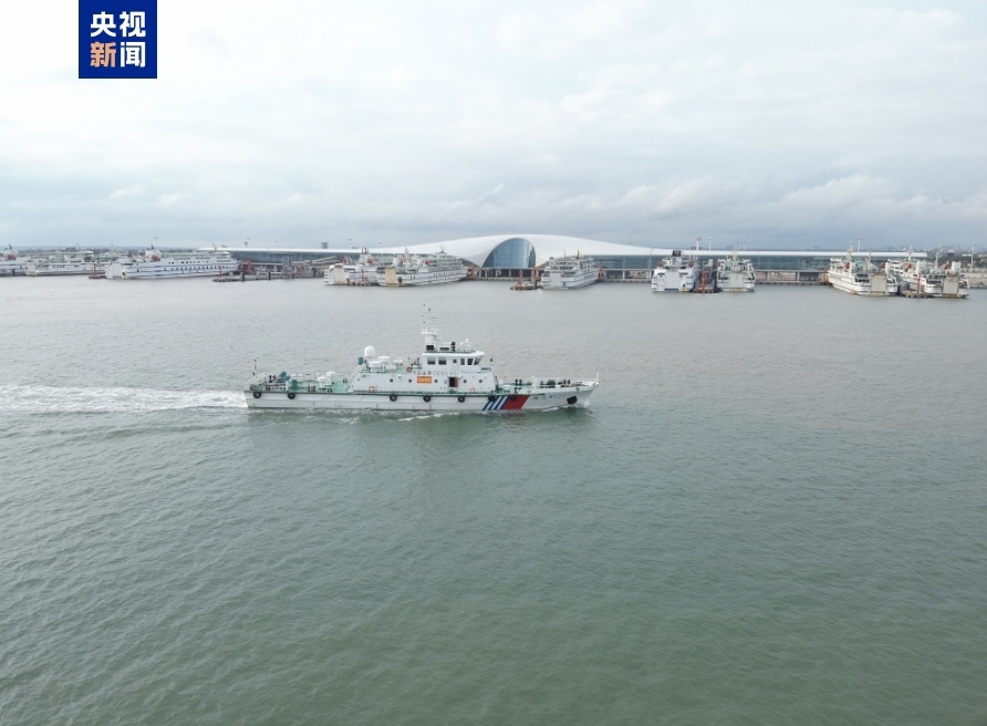 广东海南防范台风桦加沙_航拍福建舰夜泊军港_福建舰弹射舰载机