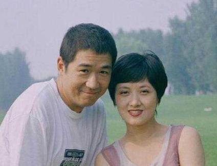 张国立与罗秀春婚姻故事_演员张国立前妻_张国立好男人标准