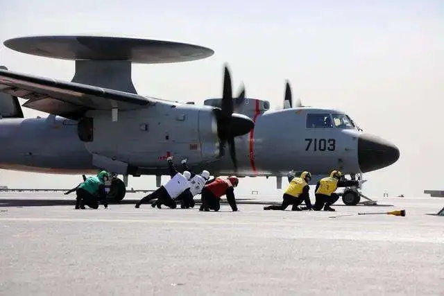 福建舰电磁弹射试验完成时间_福建舰推迟公开原因分析_福建舰上的“气泡”是什么