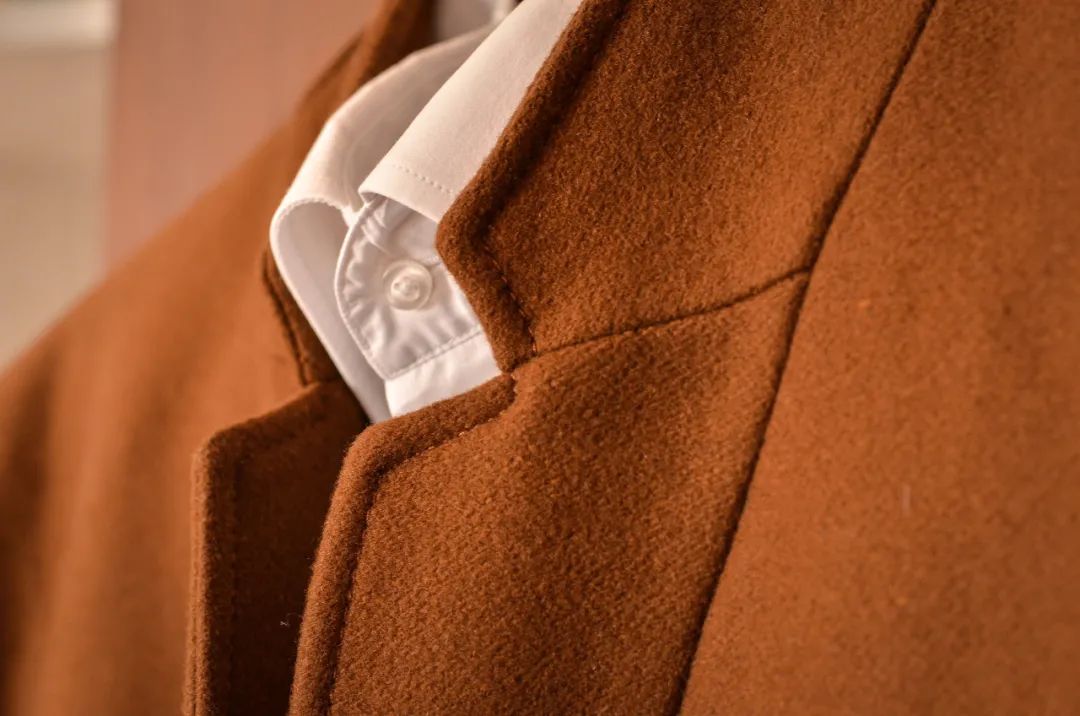 羽绒服清洗注意事项_羽绒服水洗方法_羽绒服机洗可能爆炸？这些年都穿错了