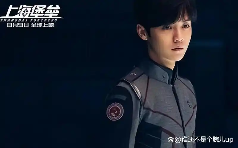 鹿晗家世背景_鹿晗生日现状_吴亦凡鹿晗的照片大全