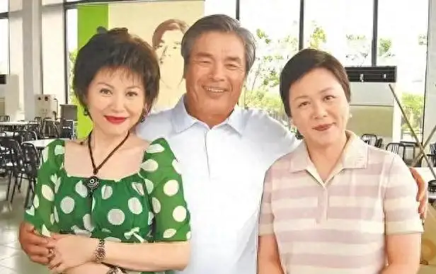 雷洪 六位妻子_雷洪一妻五妾_雷洪 传奇人生