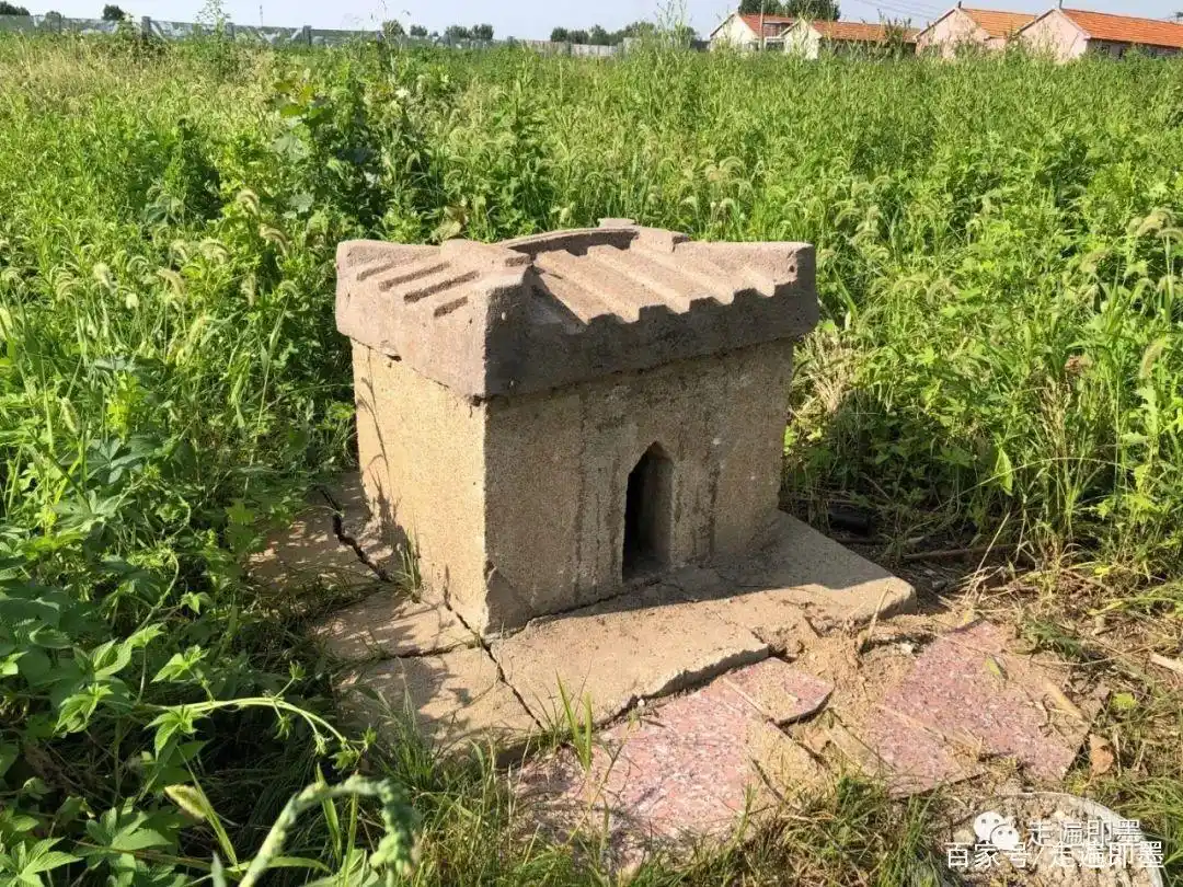 怎样供奉土地爷爷土地奶奶_土地爷信仰_土地庙介绍