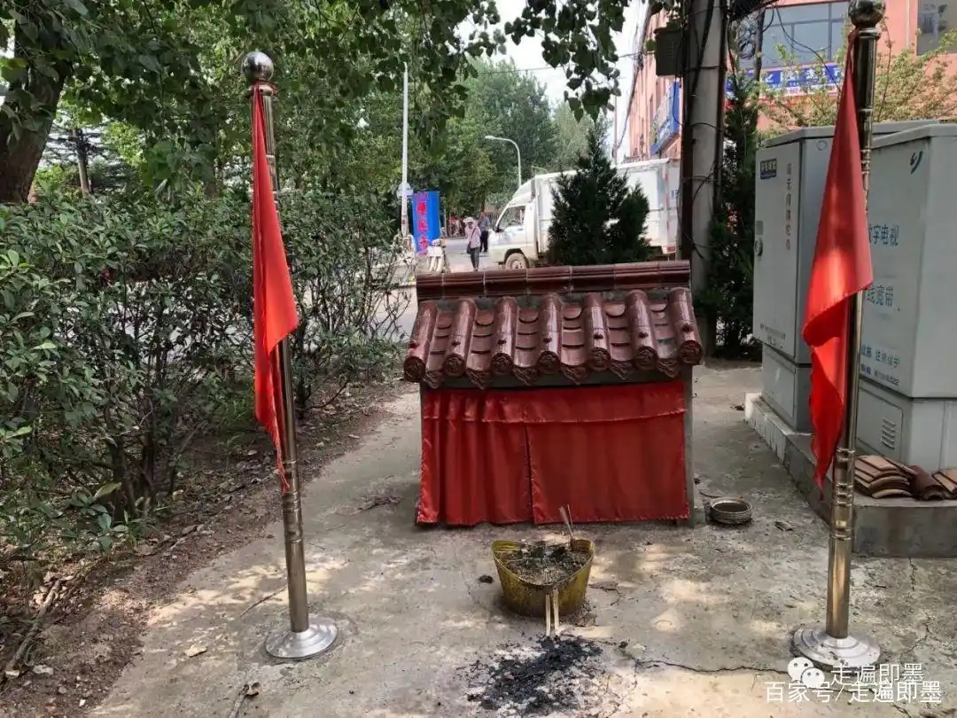 土地爷信仰_怎样供奉土地爷爷土地奶奶_土地庙介绍