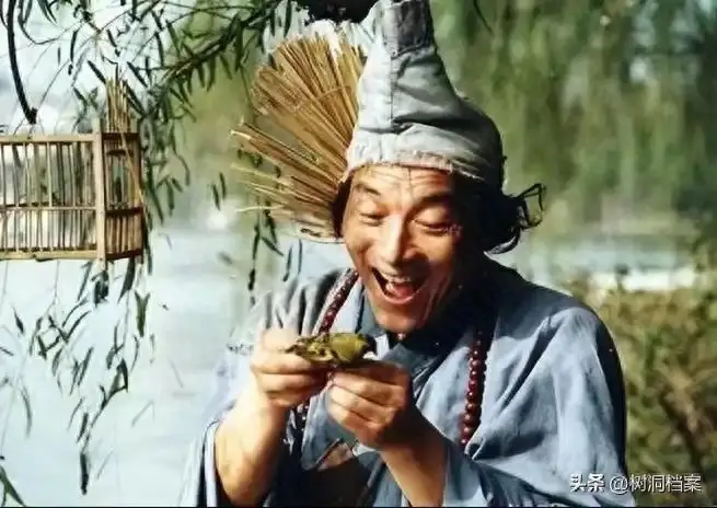 游本昌住养老院，儿子忙赚钱，女儿拒签病危通知书，养孩难防老！