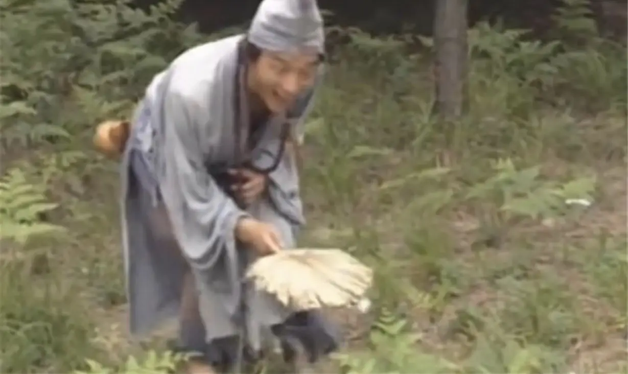 游本昌健康近况养老院生活_游本昌济公40周年重聚_92岁游本昌回应入住养老院
