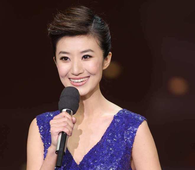 cctv晚间新闻档目女主持人姓名_东北美女央视主持人_央视东北女主持人名单