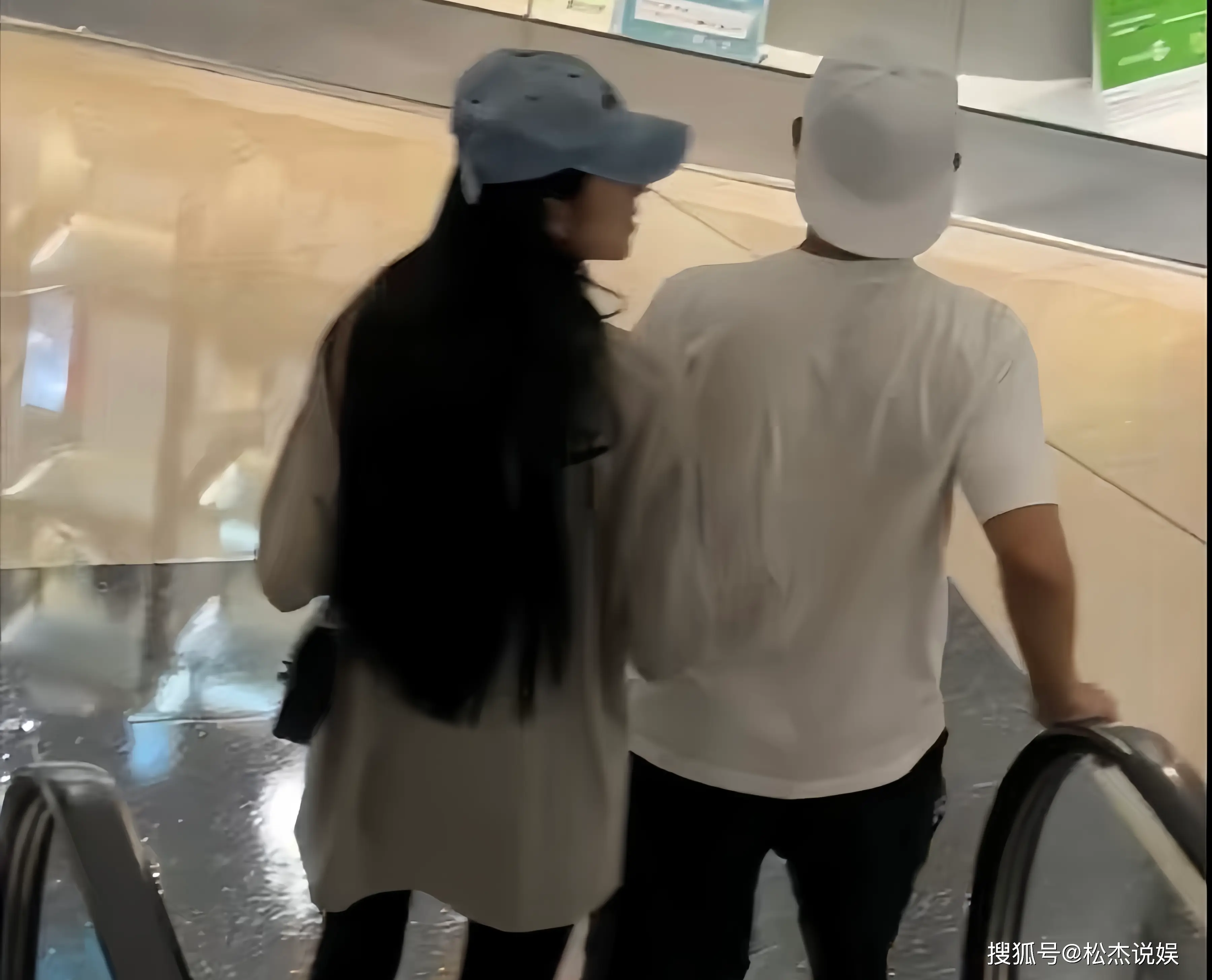 陈浩民近年生活状态_陈浩民香港街头无人认出_56岁陈浩民现身福建街头显沧桑