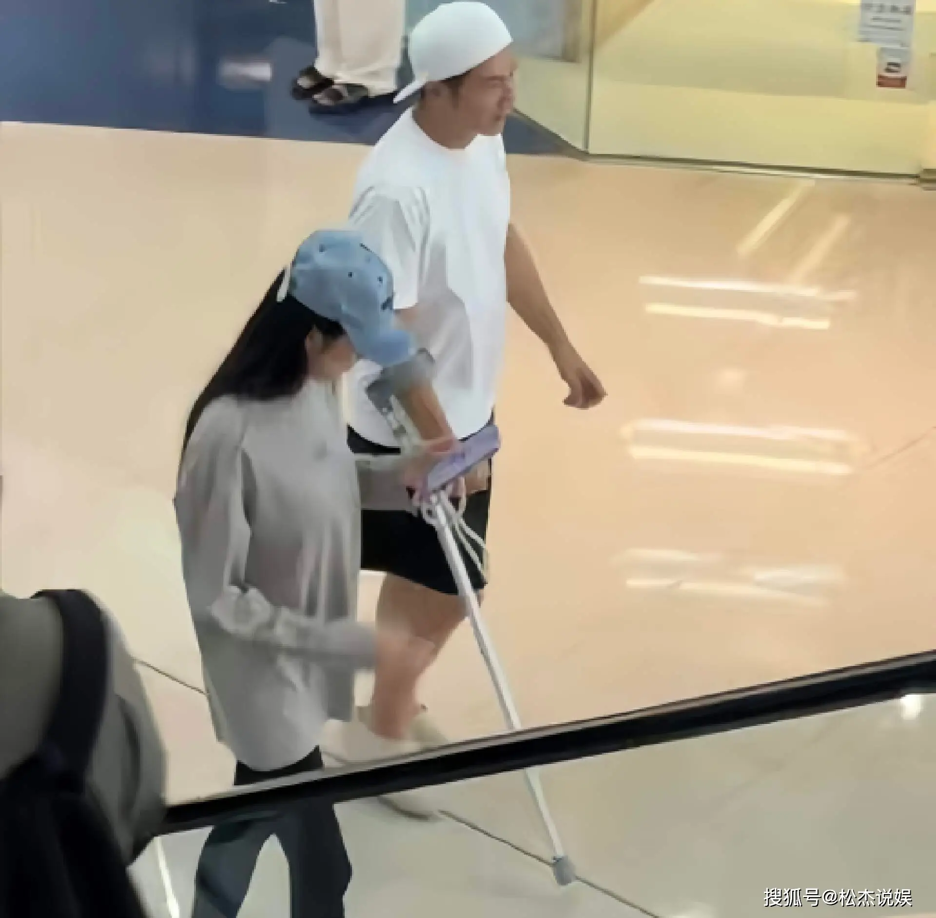 陈浩民香港街头无人认出_56岁陈浩民现身福建街头显沧桑_陈浩民近年生活状态