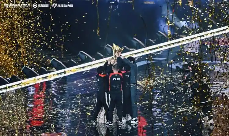 重庆狼队iQOO FMVP_成都AG超玩会KPL总决赛_成都ag超玩会夺kpl年度总冠军