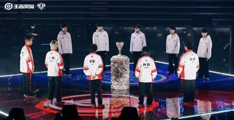 大帅MVP_成都AG超玩会KPL夏季赛冠军_成都ag超玩会夺kpl年度总冠军