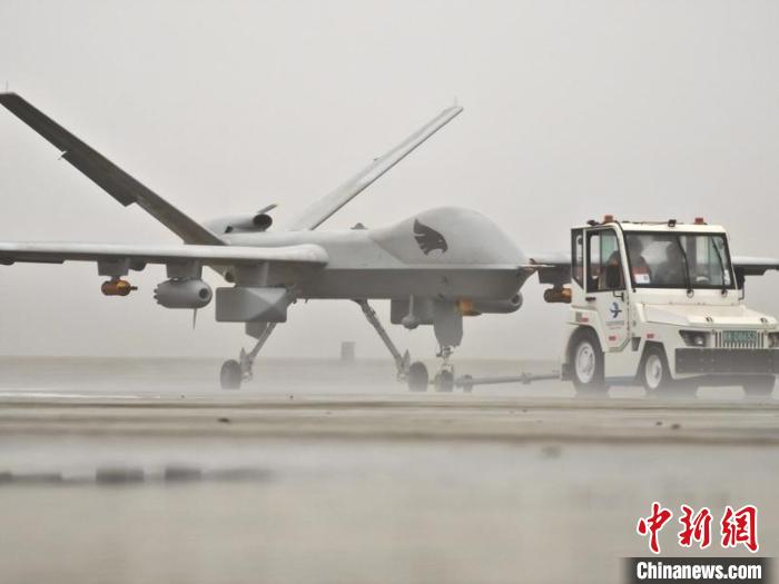 翼龙-2H气象型无人机 人工增雨 贵州省_财经报道 翼龙