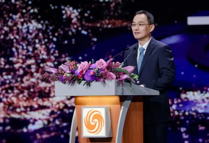 张怡宁老公徐威前妻_徐威与袁立十二年的恋情_金融家徐威与乒乓球运动员张怡宁