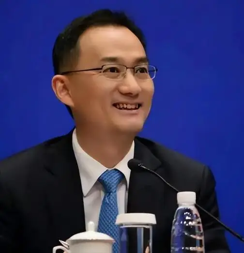 张怡宁老公徐威前妻_徐威与袁立十二年的恋情_金融家徐威与乒乓球运动员张怡宁